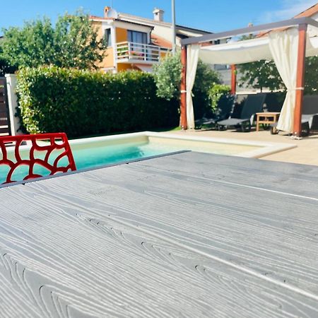 Boutique Apartment With Private Pool For Your Exclusive Use Novigrad Istria Buitenkant foto